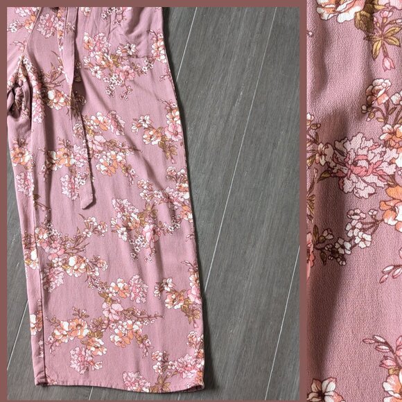 Xhilaration, Mauve Floral Cropped Jumpsuit with Ruffles, Vneck, Size S - Picture 5 of 14